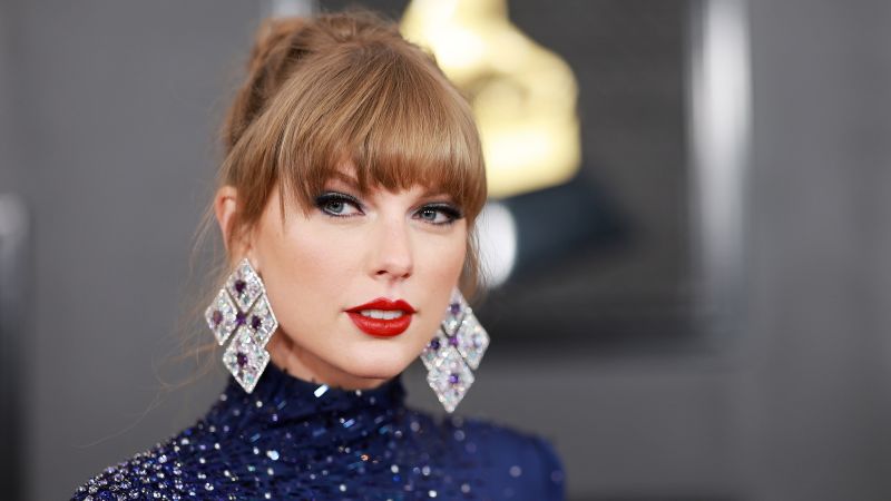 NextImg:Indiana man charged with stalking, harassing Taylor Swift after allegedly sending threatening messages and showing up at concert | CNN