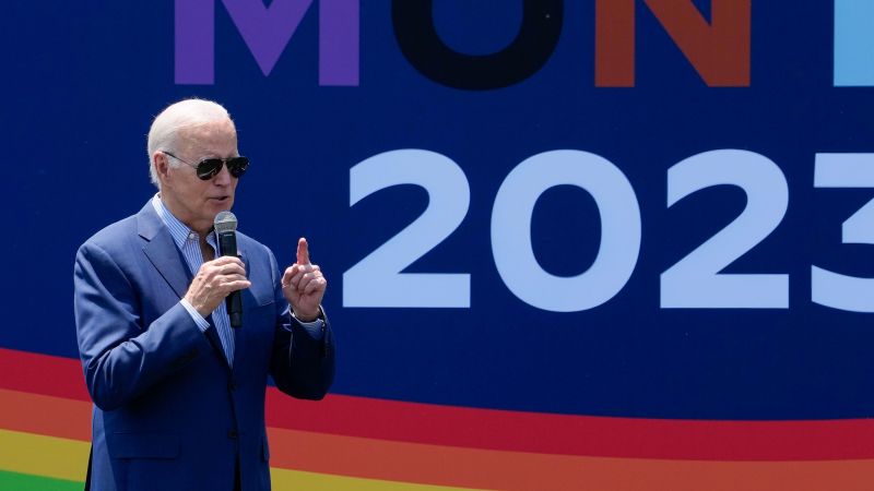 NextImg:Biden lauds 'extraordinary' courage of LGBTQ Americans at White House Pride event | CNN Politics