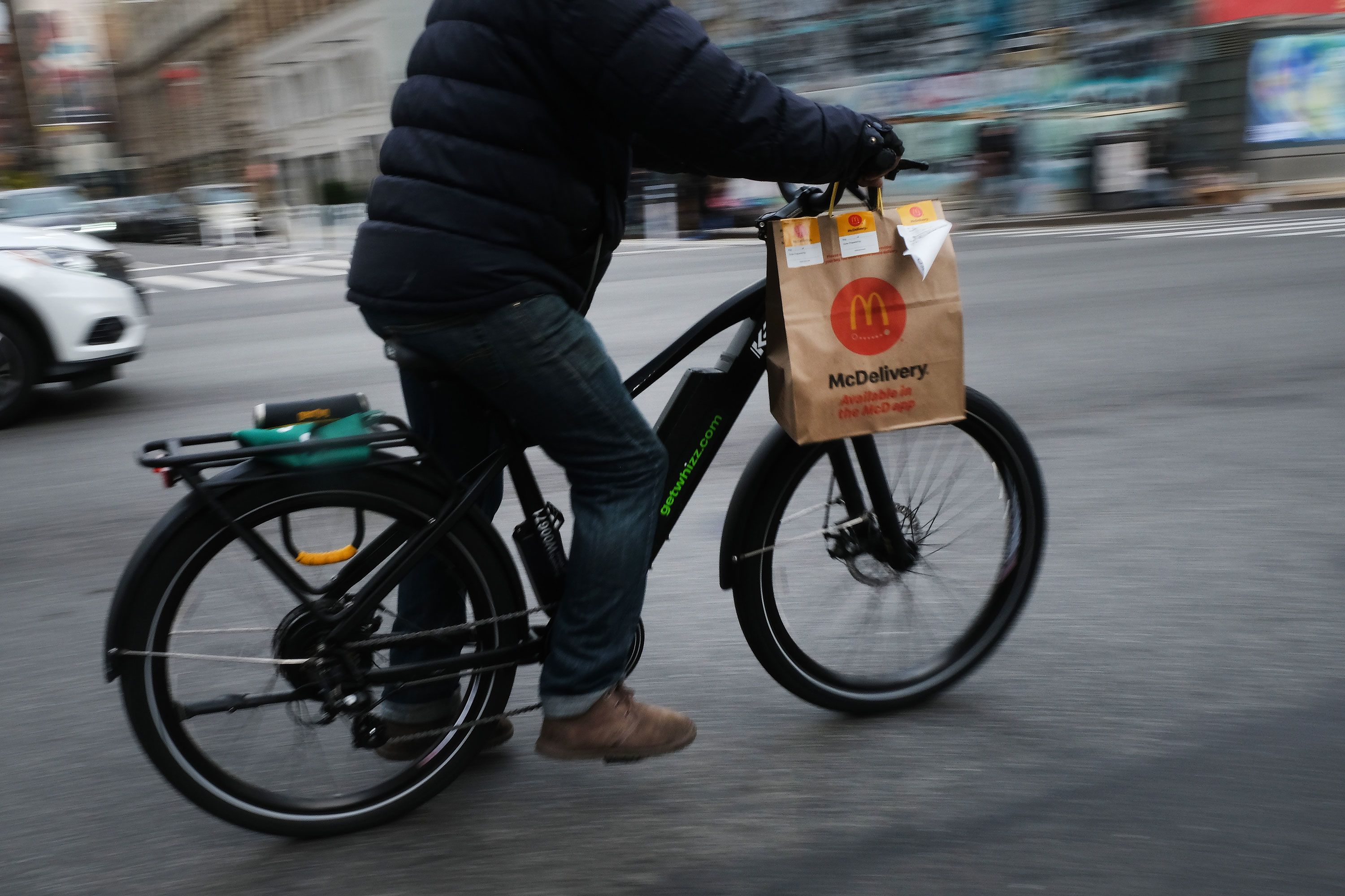 DoorDash unveils hourly pay option for delivery drivers