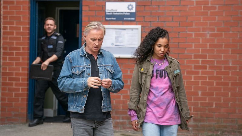 NextImg:'The Full Monty' series revival looks all dressed up with no place to go | CNN