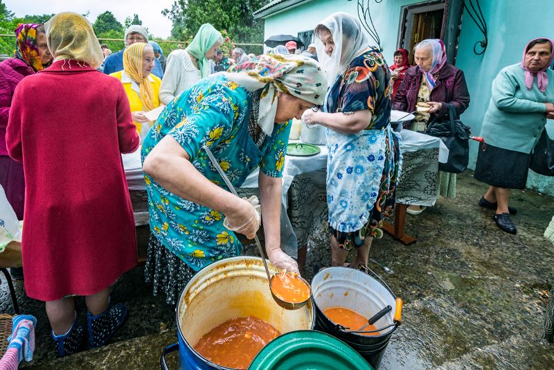 Nova Kakhovka Dam: Flooding Turns Odesa Coastline Into "garbage Dump ...