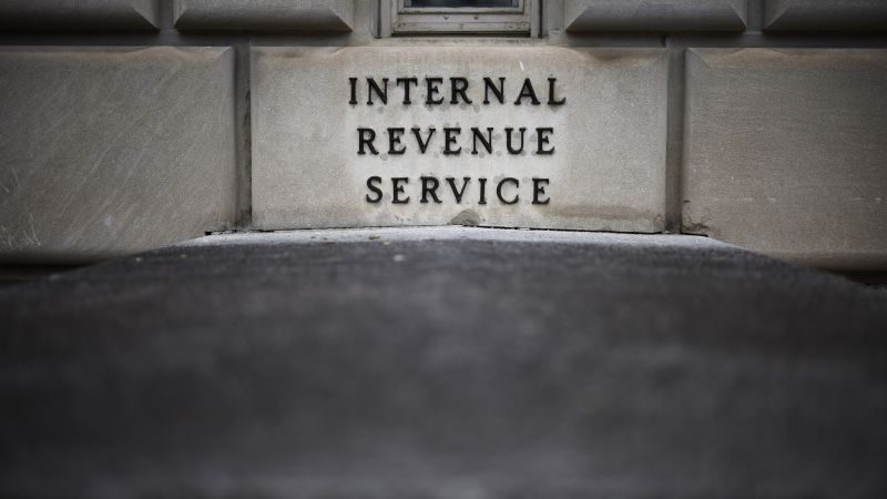 NextImg:Former IRS contractor who allegedly leaked Trump's tax information set to plead guilty | CNN Politics