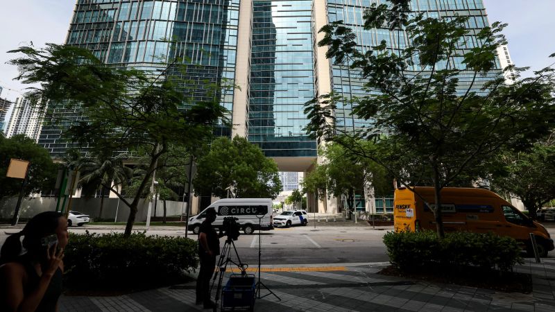 NextImg:News organizations are preparing to cover Trump's historic arraignment | CNN Business