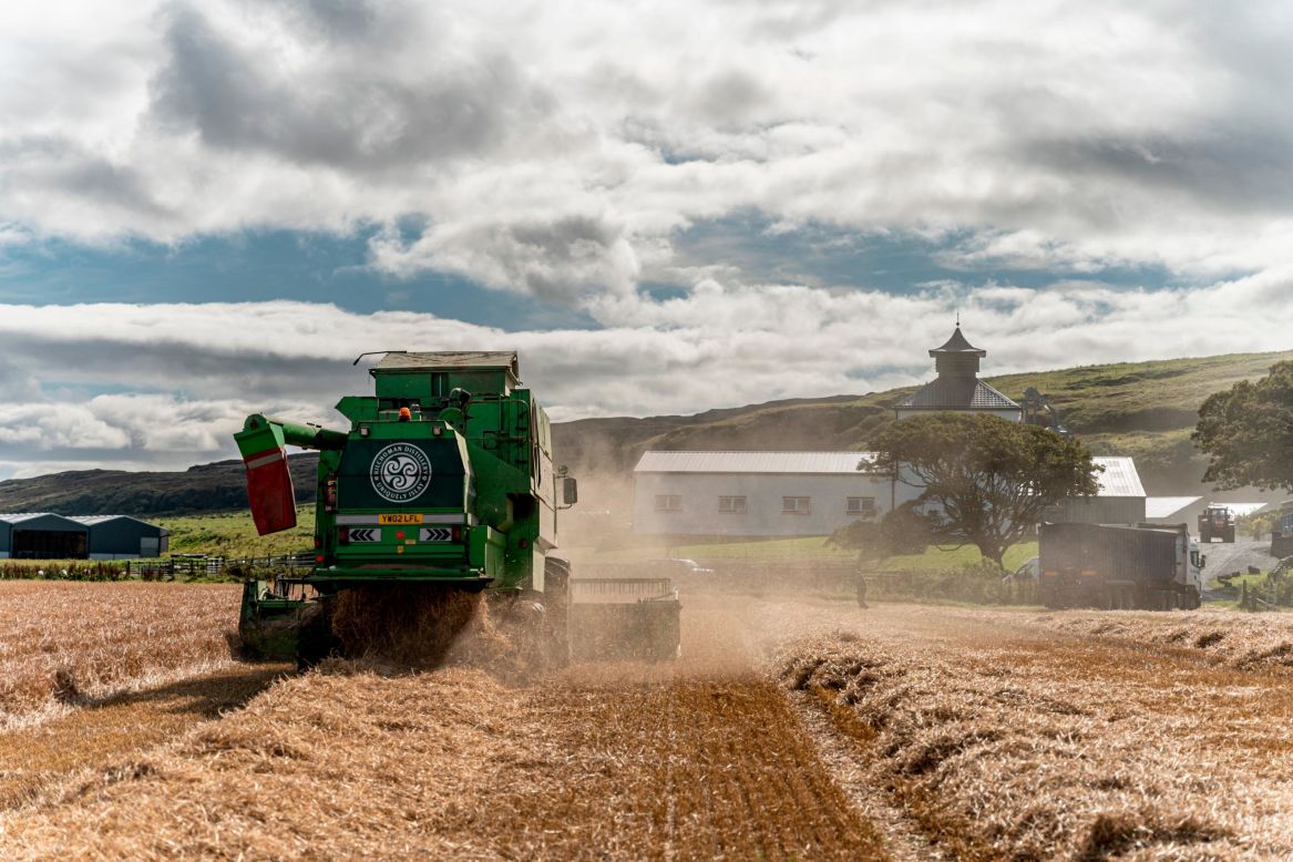 Despite being a new player, Kilchoman prides itself on using traditional farm distilling methods. Located on a 2,300-acre farm, its annual barley crop goes towards whisky production, and it is one of the few distilleries to still practice traditional floor malting.