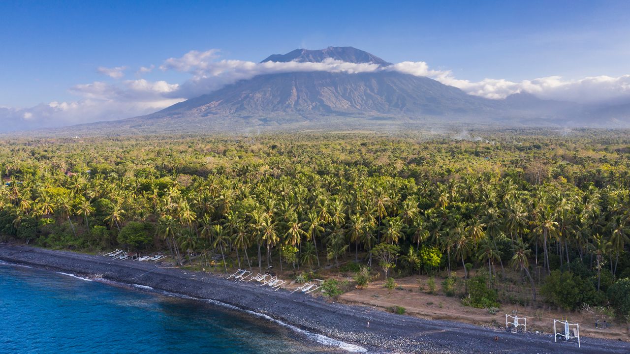 Indonesia's Bali considers banning mountain climbing following spate of bad  tourist behavior | CNN