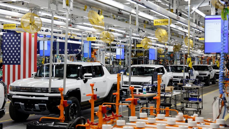NextImg:Another key inflation gauge fell sharply in May | CNN Business