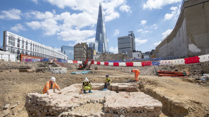 NextImg:Ornate Roman mausoleum uncovered beneath London construction site | CNN