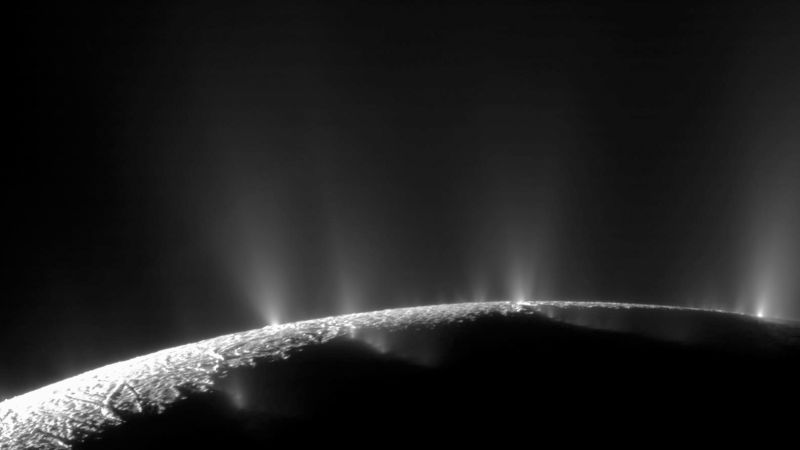 A lua de Saturno, Encélado, contém ingredientes para as origens da vida