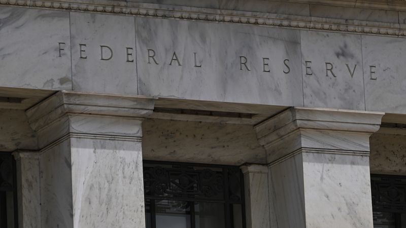 NextImg:How will the Federal Reserve's rate hike pause affect the dollar? | CNN Business