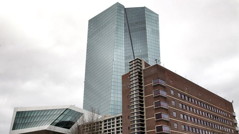 NextImg:European Central Bank hikes interest rates to highest level in 22 years | CNN Business