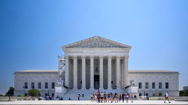 NextImg:Supreme Court rejects Texas and Louisiana challenge to Biden deportation priorities | CNN Politics