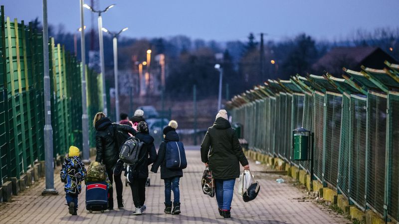 NextImg:First on CNN: Ahead of World Refugee Day, dozens of big companies pledge to hire and train over 250,000 refugees in Europe | CNN Business