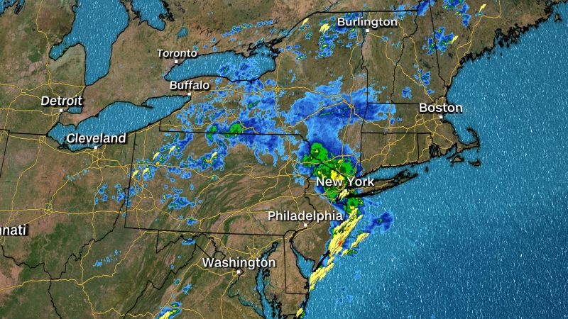 NextImg:Storms delay thousands of flights on busy Juneteenth weekend | CNN Business