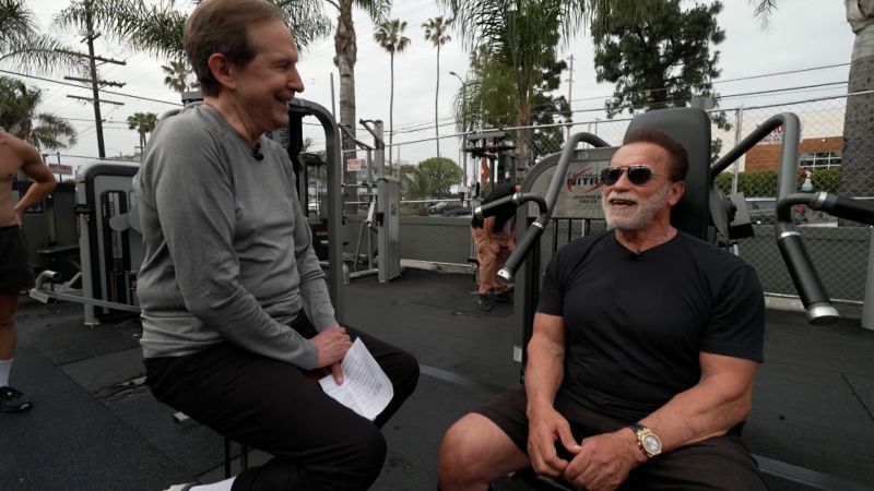 Watch Arnold Schwarzenegger in action at the gym with CNN’s Chris Wallace  | CNN