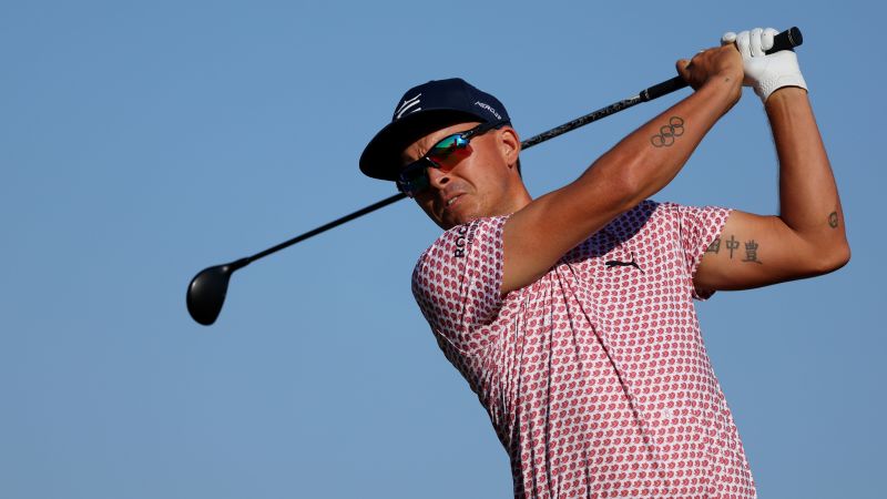 US Open Rickie Fowlers agonizing finish sees Wyndham Clark take share of the lead into final round CNN