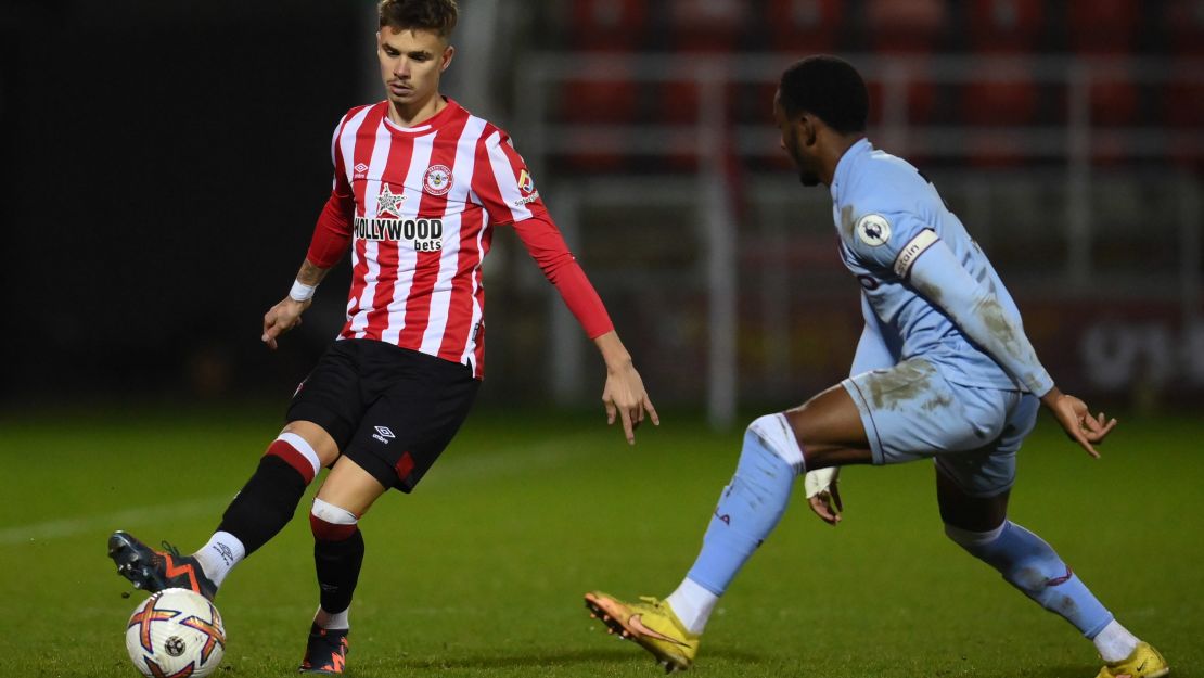 WOKING, ENGLAND - JANUARY 13: Romeo Beckham of Brentford B in action during the Premier League Cup match between Brentford B and Aston Villa U21 at The Laithwaite Community Stadium on January 13, 2023 in Woking, England. (Photo by Alex Broadway/Getty Images)