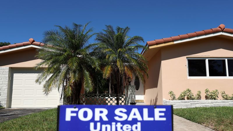 NextImg:US home prices fall by largest amount annually since December 2011 | CNN Business