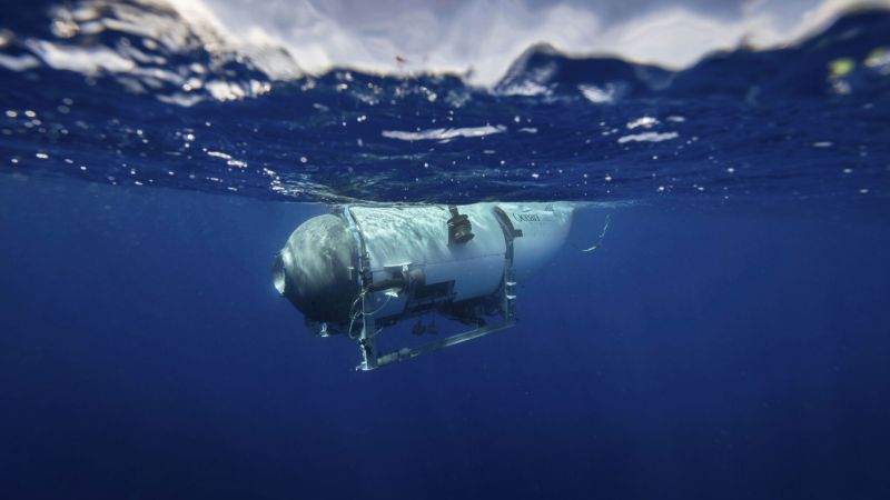 Очевидният звук издаден когато титанът потопен импланиран през юни 2023