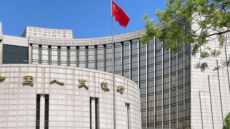 NextImg:China cuts main interest rate as economic recovery fizzles out | CNN Business
