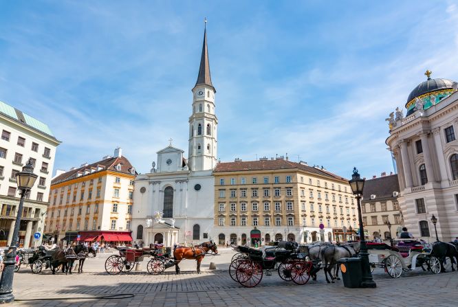 <strong>1. Vienna, Austria: </strong>The "city of dreams" has come out on top once again. Vienna was praised for its "reliable" infrastructure, standout culture and entertainment and "exemplary" education and health services.<br />