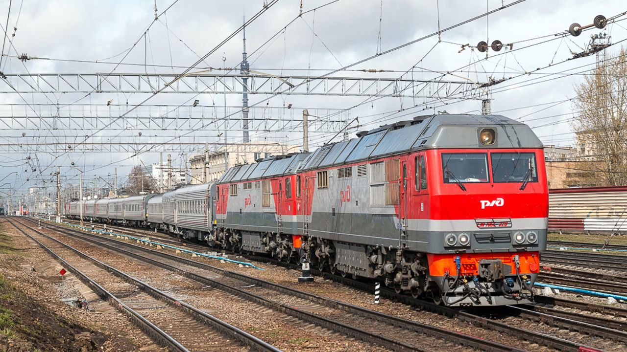 Images from amateur Russian trainspotting websites appear to show Putin's train. According to the Dossier Center, it is identifiable by its use of two TEP70BS locomotives, and the tell-tale white antenna domes on one or two of the cars. Photo credit: Obtained by CNN.