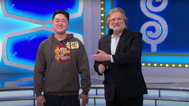 NextImg:'Price is Right' contestant dislocates shoulder while jubilantly celebrating game win | CNN