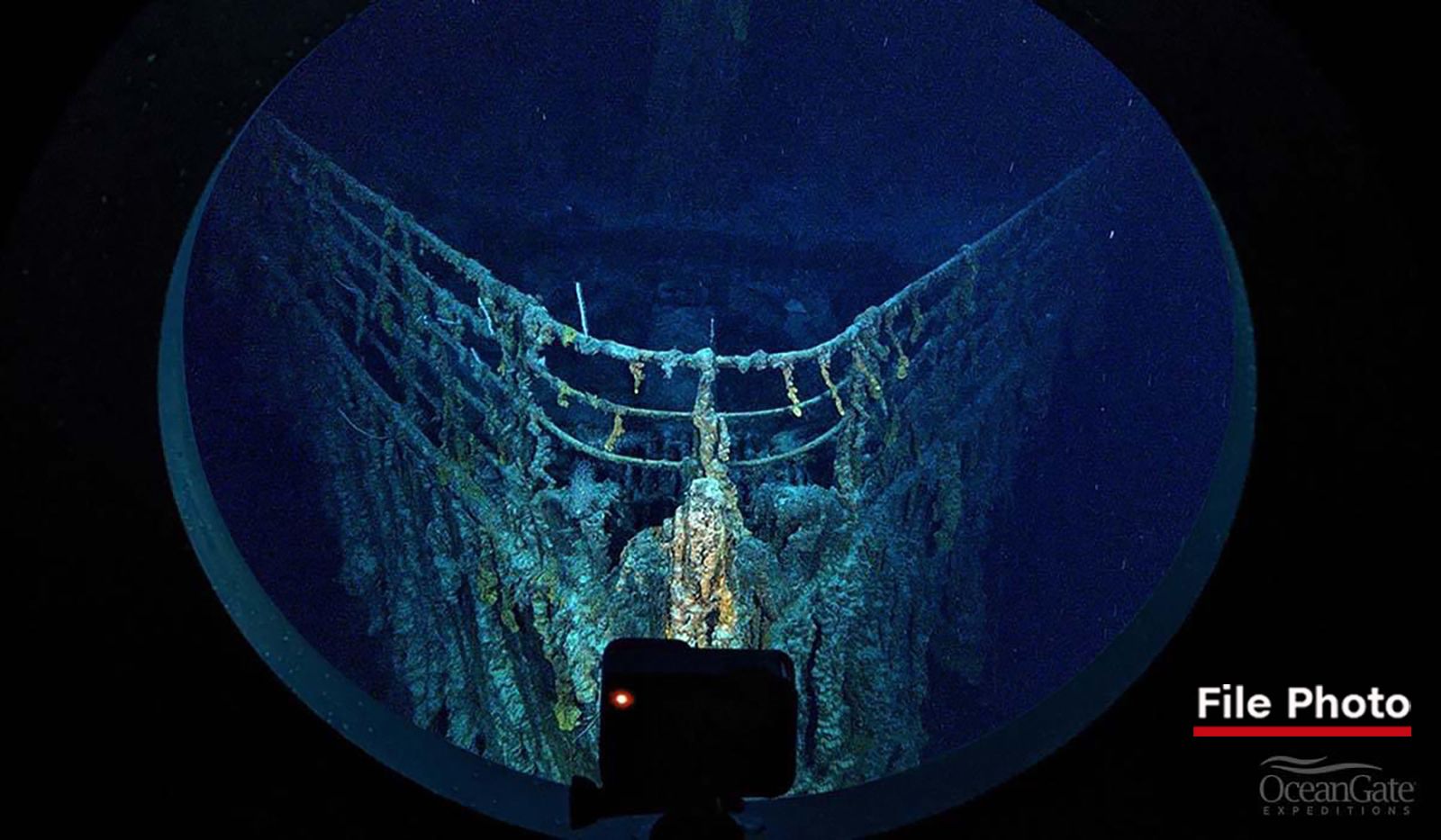 Inside of the Titanic (Wreck Tour) 