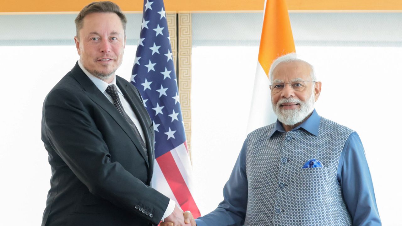 IndiaÕs Prime Minister Narendra Modi shakes hand with Tesla chief executive Elon Musk during their meeting in New York City, New York, U.S., June 20, 2023.