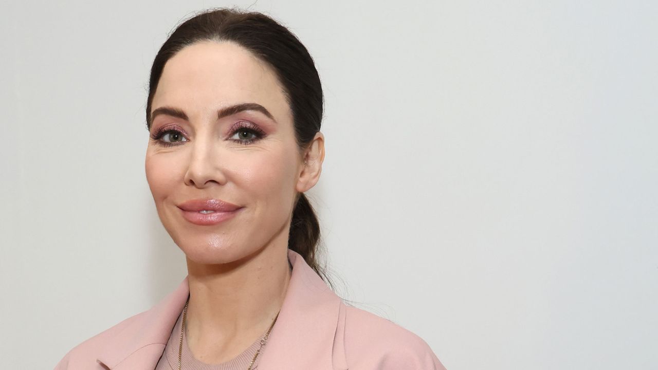 Whitney Cummings Networth A Dive Into Her Fortune And Career Achievements