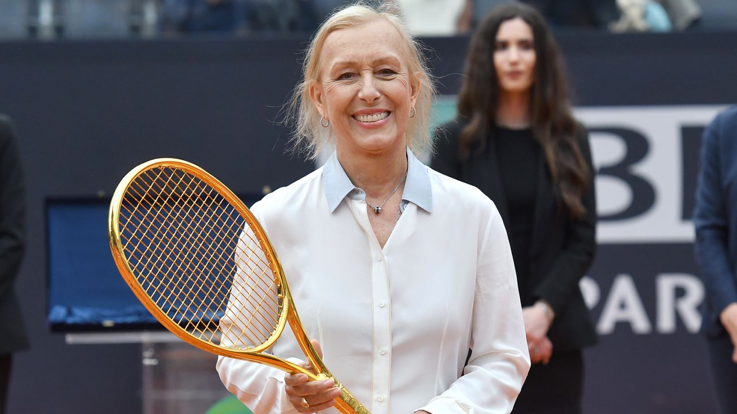 Martina Navratilova: Tennis great tweets that she is 'all clear' after  cancer treatment | CNN