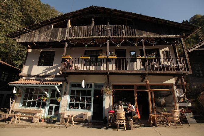 <strong>Out of place: </strong>Zua Coffee is an incongruous third wave coffee house in Şenyuva village.