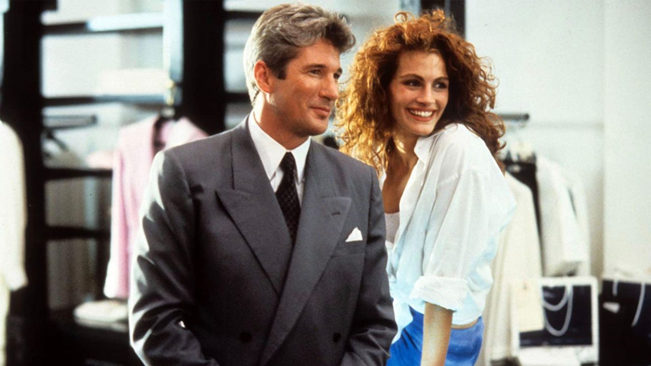 2B9FFWG PRETTY WOMAN 1990  Buena Vista Pictures film with Julia Roberts and Richard Gere