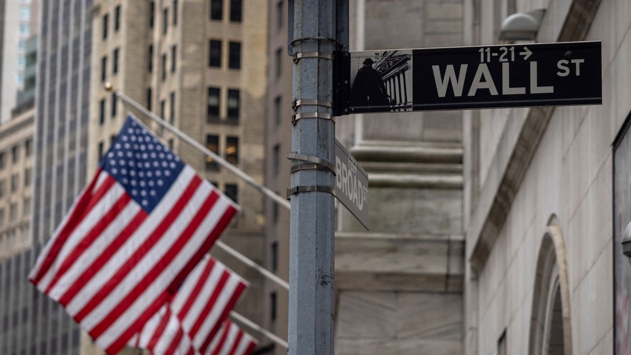 Recession Obsession, Ai Boom And Wild Markets: What Wall Street Can Expect  For The Rest Of 2023 | Cnn Business