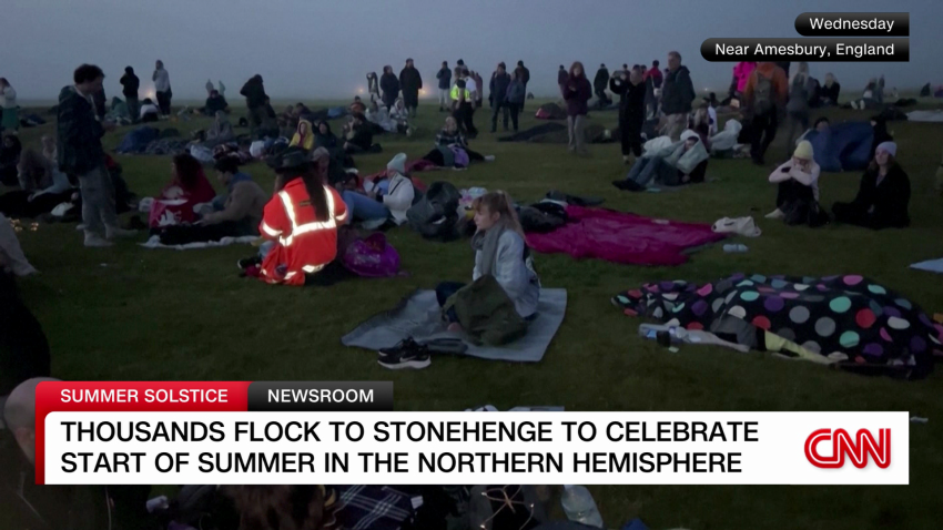 Thousands Gather At Stonehenge To Mark Summer Solstice Cnn