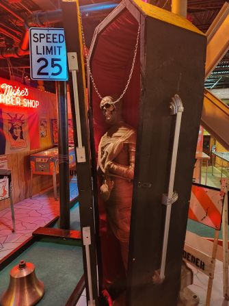 Golf gets grim at Ahlgrim Acres, a mini-golf course located underneath an Illinois funeral home. Built in the basement of Ahlgrim Family Funeral Services in Palatine, a suburb of Chicago, the free-to-play, nine-hole course has a macabre theme. <strong>Scroll through to see more ghoulish golf.</strong>
