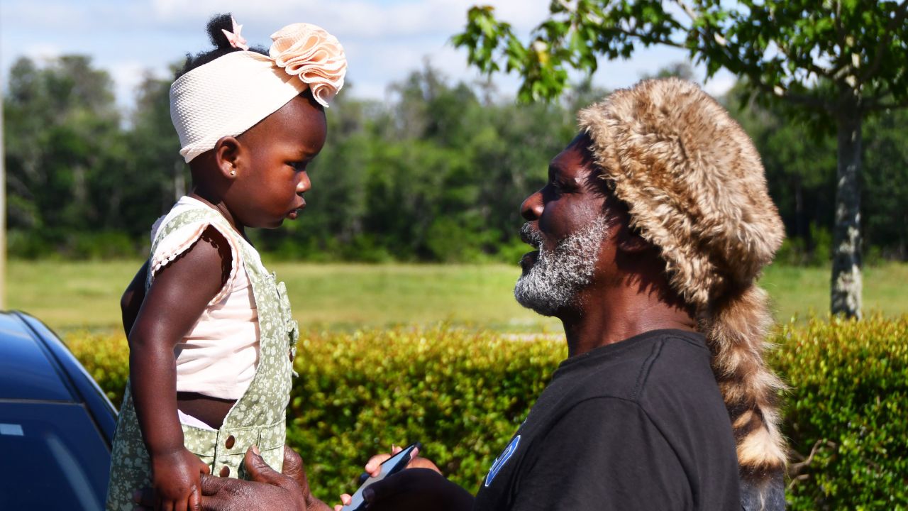 Crosley Green says goodbye to his great niece before turning himself into federal authorities.