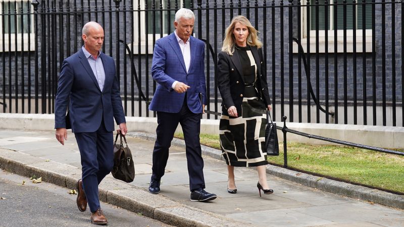 NextImg:Britain is facing a mortgage crisis. There are no easy answers | CNN Business