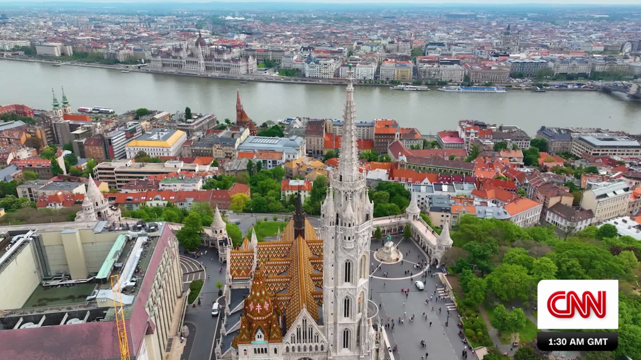 Budapest is giving summer vibes richard quest pkg 06179PSEG1 cnni business_00000000.png