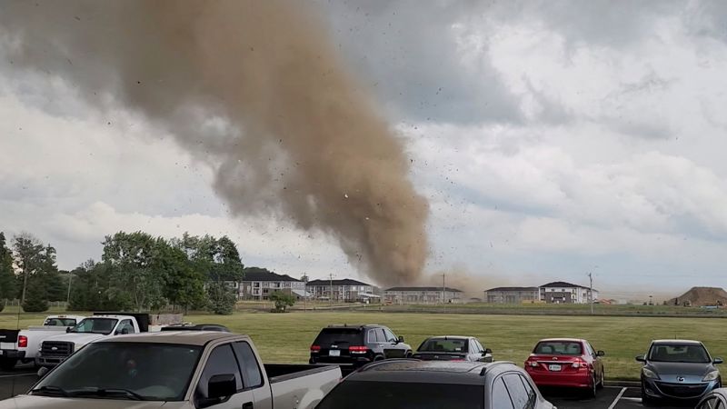 NextImg:Hundreds of thousands are without power as tornado-spawning storms batter the Southeast and Ohio Valley | CNN