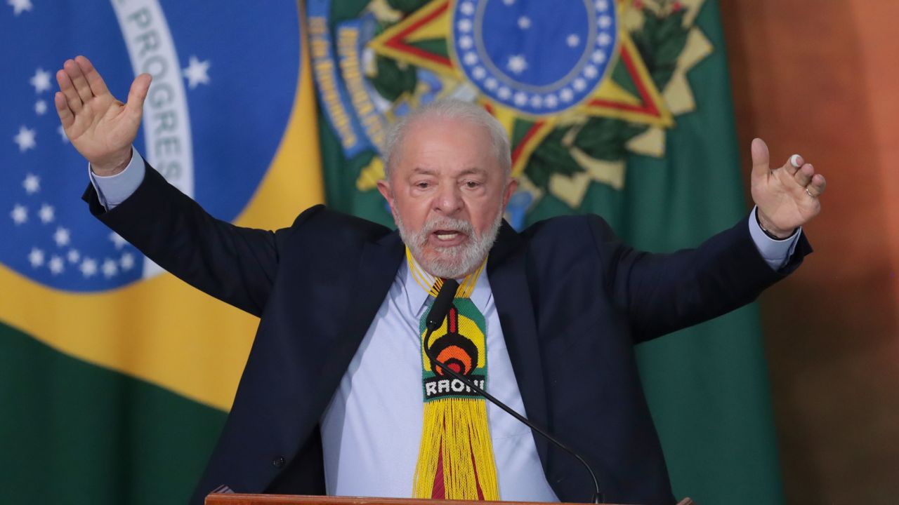 Brazilian President Luiz Inacio Lula da Silva has promised to tackle Amazon deforestation 