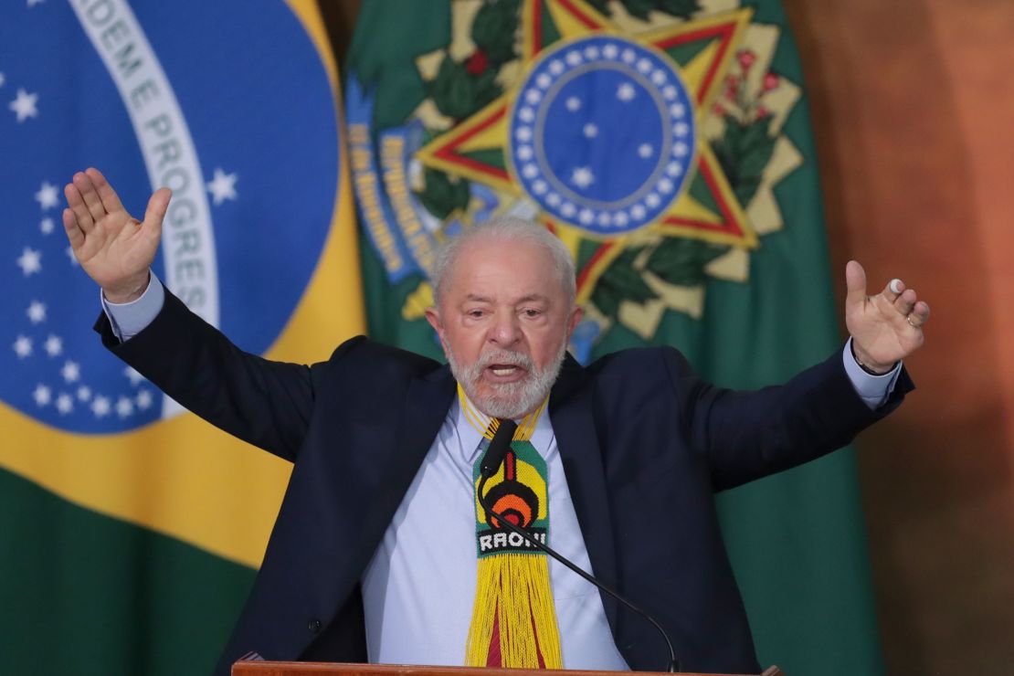 Brazilian President Luiz Inacio Lula da Silva has promised to tackle Amazon deforestation 