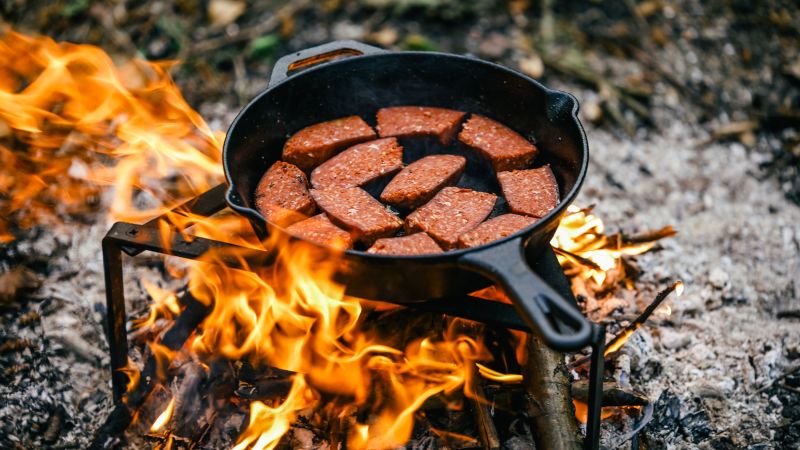 Cast iron outlet campfire grill