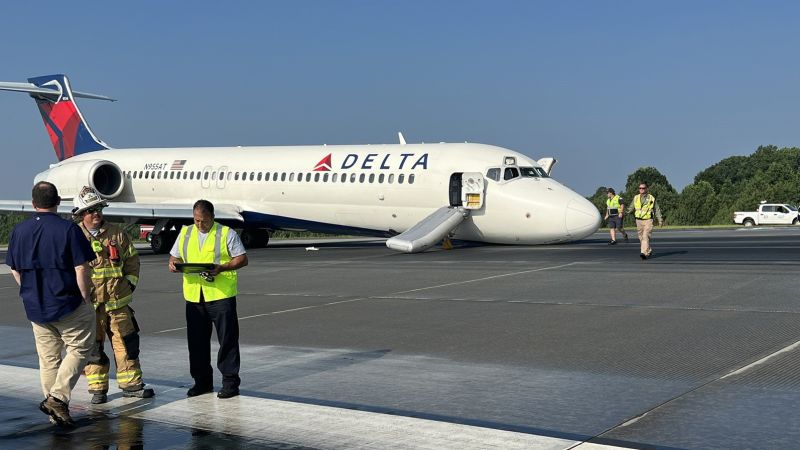 delta-plane-lands-with-nose-gear-up-at-charlotte-airport-cnn