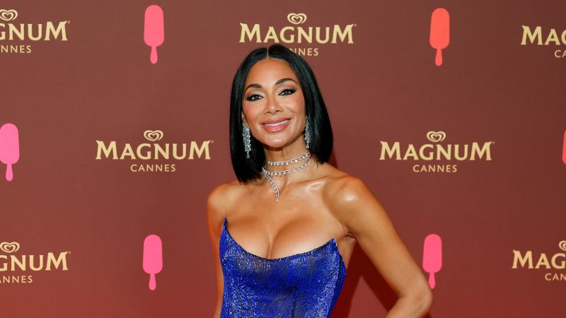 NextImg:Nicole Scherzinger is engaged | CNN