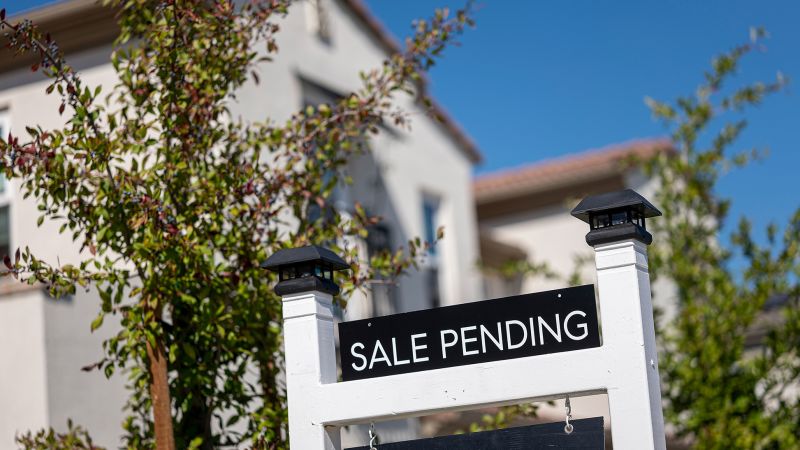 NextImg:US home prices stay near record high, even as sales drop in June | CNN Business