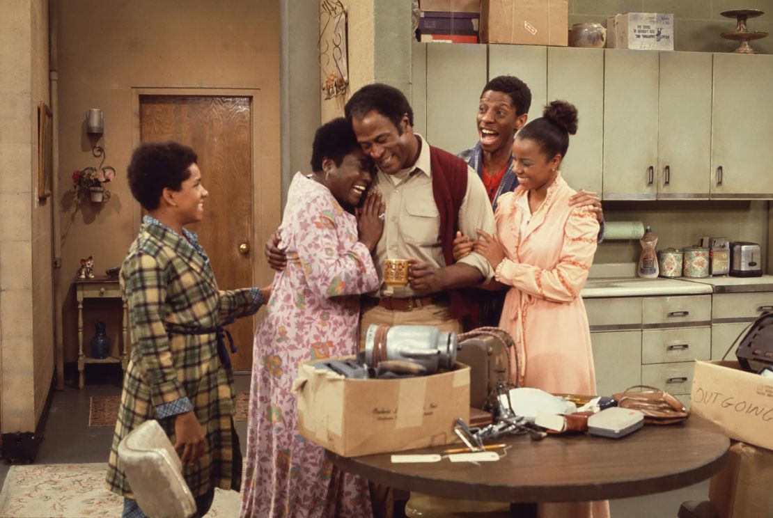 John Amos, Ralph Carter, Esther Rolle, BernNadette Stanis, and Jimmie 'JJ' Walker in Good Times (1974)