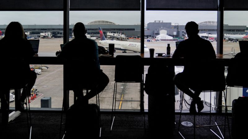 NextImg:Deadline for airline 5G retrofits could add to travel woes this July 4 holiday | CNN Business