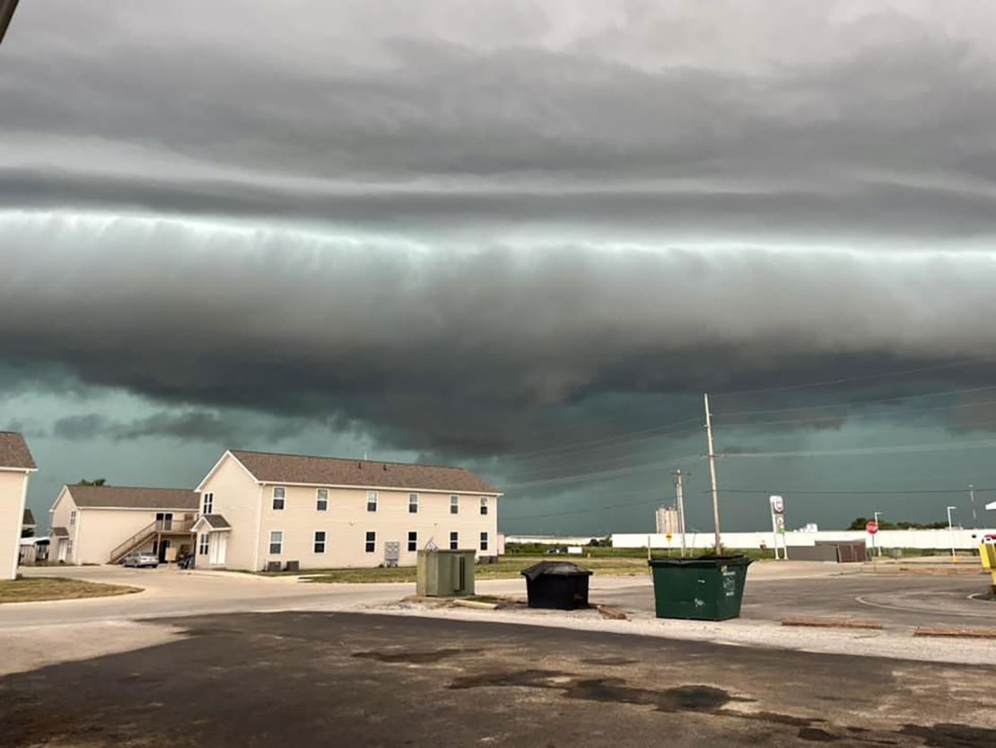Natalie Wendt took this photo on the south side of Effingham, Illinois, at around 1:23 p.m., Central Time.