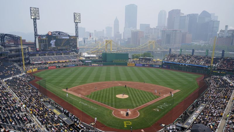 Pittsburgh Pirates player wears face mask during game that was delayed due to air quality issues CNN