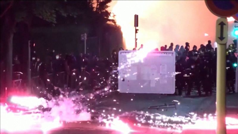 Video: Confrontation flares up between police and protesters in France  | CNN
